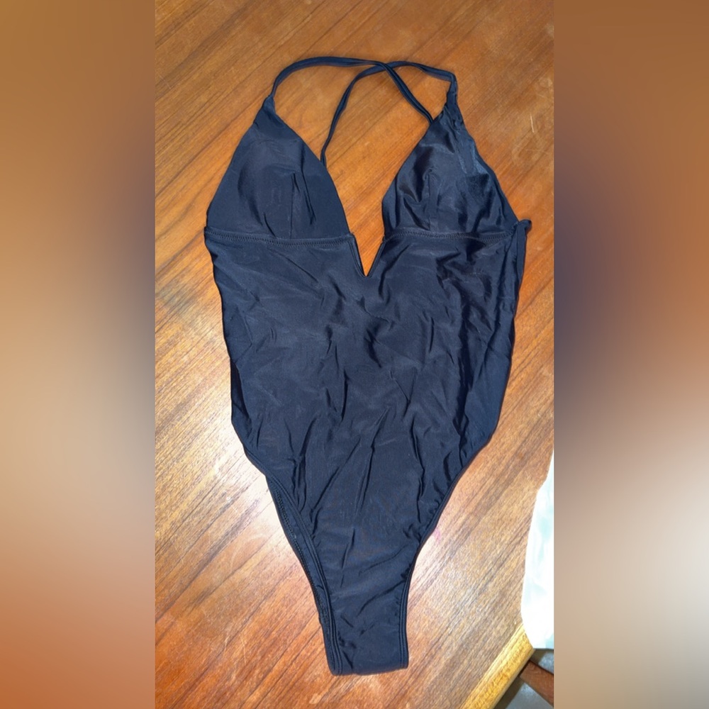 Cupshe Elegant Black Swimsuit